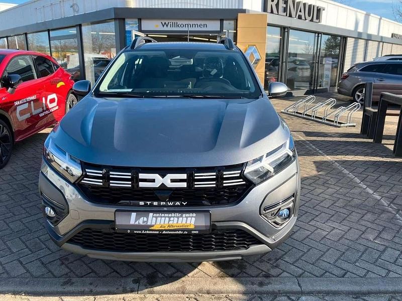 Neu Dacia Sandero Expression 91 PS (66 kW) 2025 Schiefergrau Kleinwagen