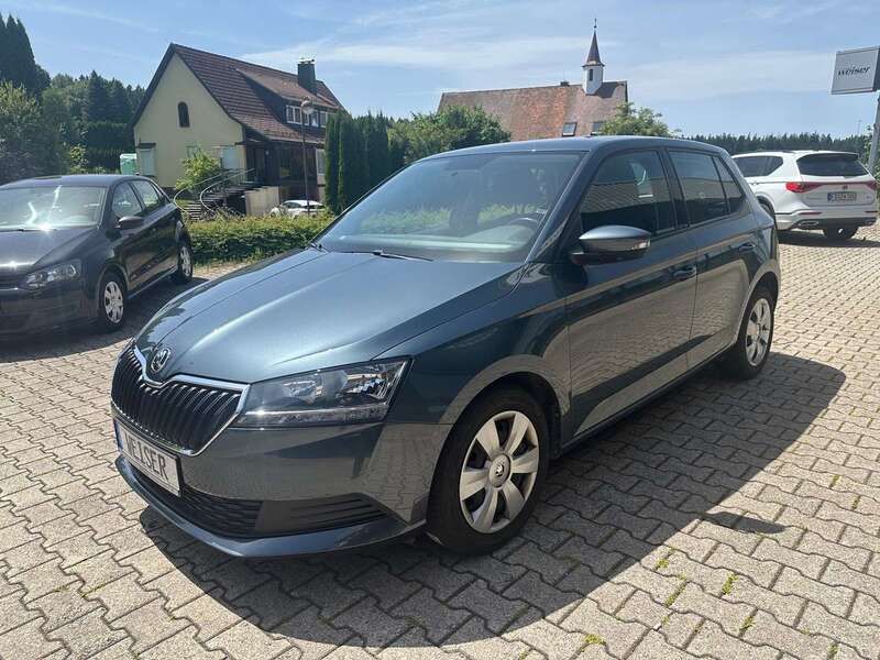 Seda quartz/quartz grey Gebraucht 2021 Skoda Fabia Cool Plus Kleinwagen | 12.680 € (Superpreis) - Bild 1/4