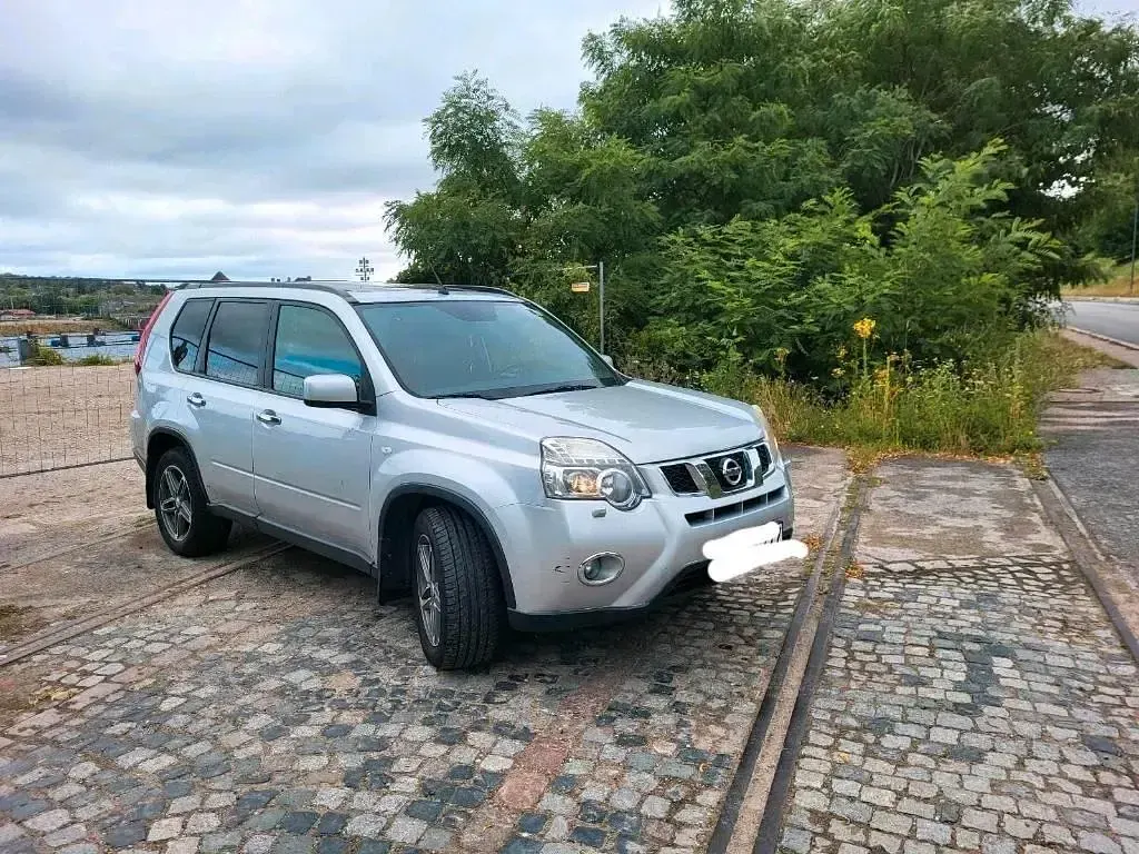 Gebraucht Nissan X-Trail 165 PS (121 kW) 2010 Grau SUV