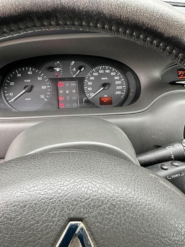 Gebraucht Renault Scénic 107 PS (78 kW) 2000 Van / Kleinbus