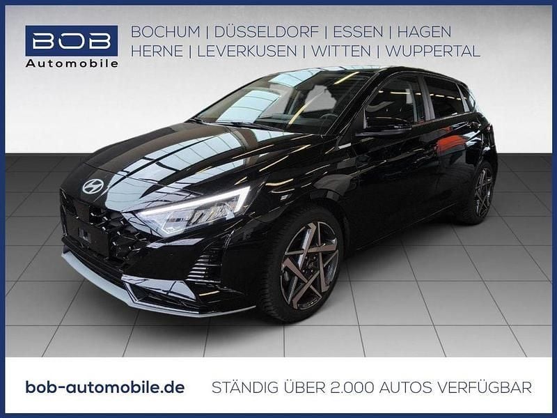 Phantom black (schwarz) Gebraucht 2024 Hyundai i20 Prime Limousine | 21.850 € (Fairer Preis) - Bild 1/3
