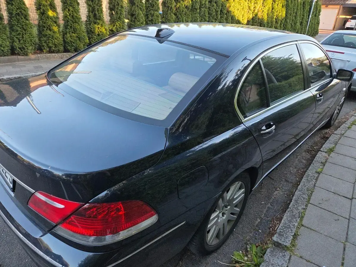 Brugt BMW 750L 367 HK (269 kW) 2006 Blå Sedan