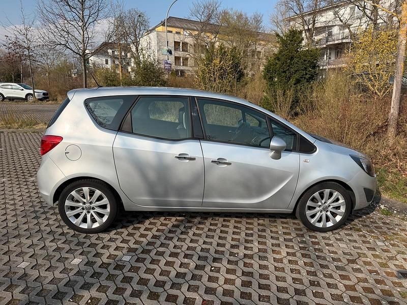 Gebraucht Opel Meriva 120 PS (88 kW) 2012 Grau Van / Kleinbus