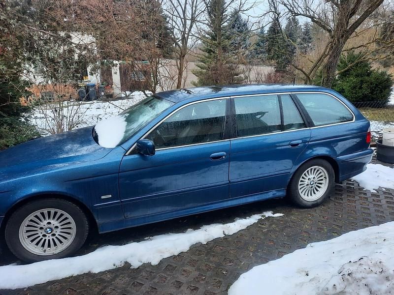 Gebraucht BMW 530 193 PS (141 kW) 2001 Blau Kombi