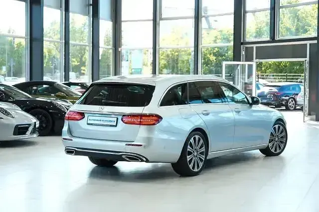 Gebraucht Mercedes E400 Avantgarde 333 PS (244 kW) 2017 Iridiumsilber  metalliclack Kombi