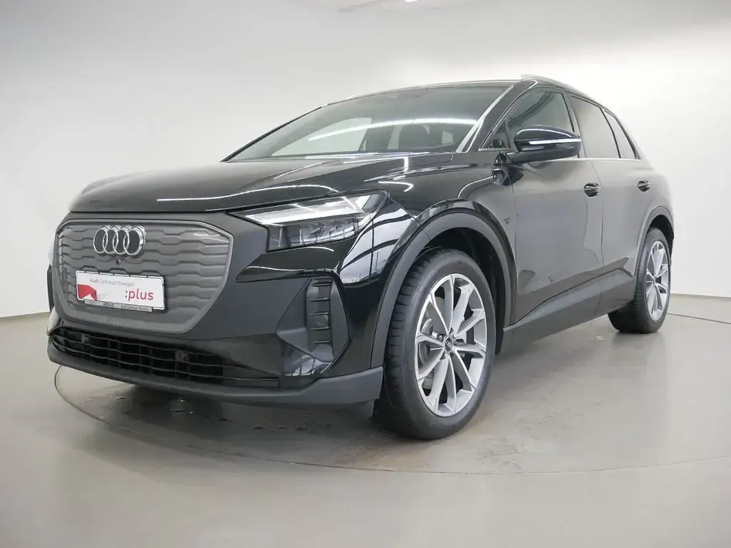 Gebraucht Audi Q4 e-tron Ambiente 210 kW (286 PS) 2025 Mythosschwarz metallic SUV