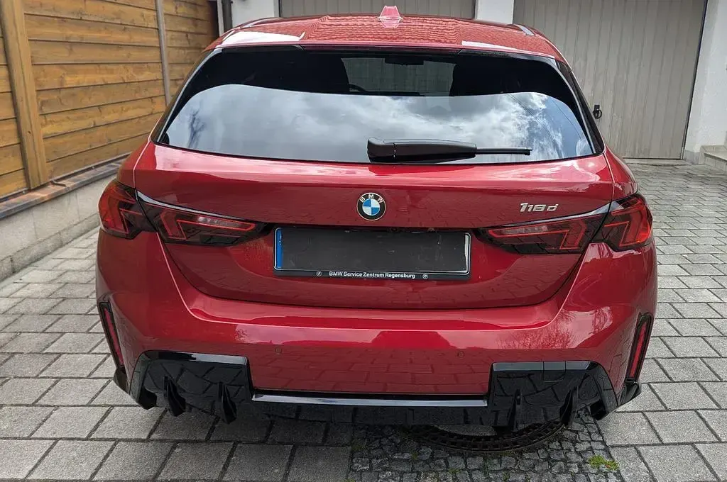 Gebraucht BMW 118 M Sport 150 PS (110 kW) 2025 Rot Kleinwagen