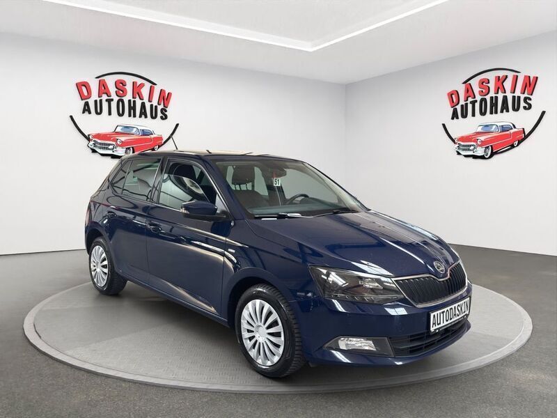 Blau Gebraucht 2018 Skoda Fabia Clever Limousine | 7.700 € (Fairer Preis) - Bild 1/4