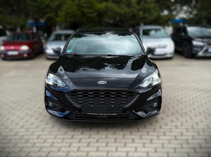 Schwarz Gebraucht 2019 Ford Focus ST-Line Kombi | 9.990 € (Superpreis) - Bild 1/4
