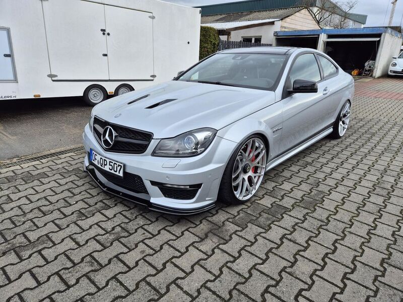 Silber Gebraucht 2014 Mercedes C63 AMG AMG Coupé | 59.900 € (Superpreis) - Bild 1/4