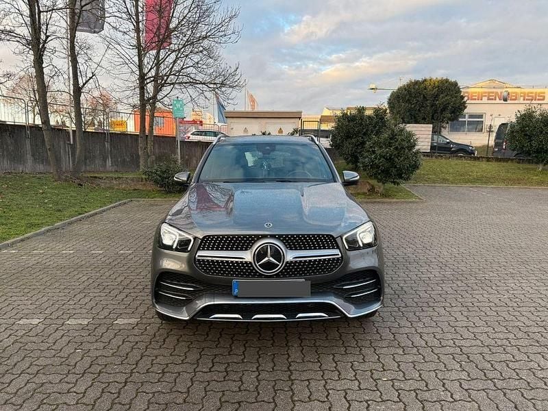 Gebraucht Mercedes GLE300 AMG line 245 PS (180 kW) 2024 Grau SUV