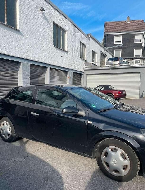 Gebraucht Opel Astra GTC 108 PS (79 kW) 2009 Schwarz Limousine