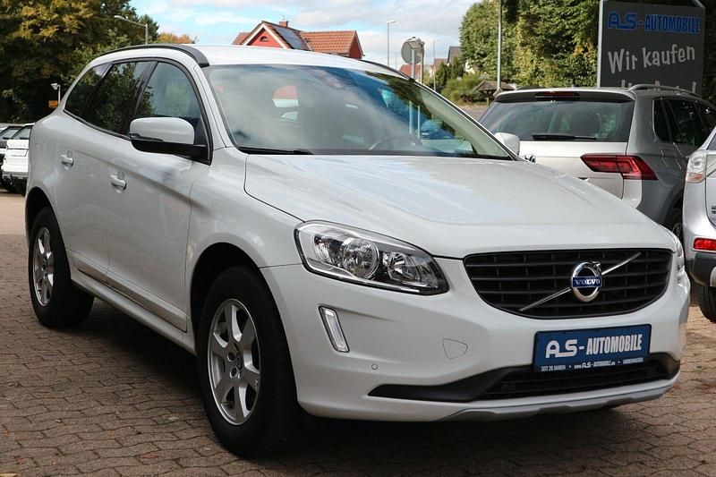 Gebraucht Volvo XC60 Kinetic 150 PS (110 kW) 2016 Weiß SUV