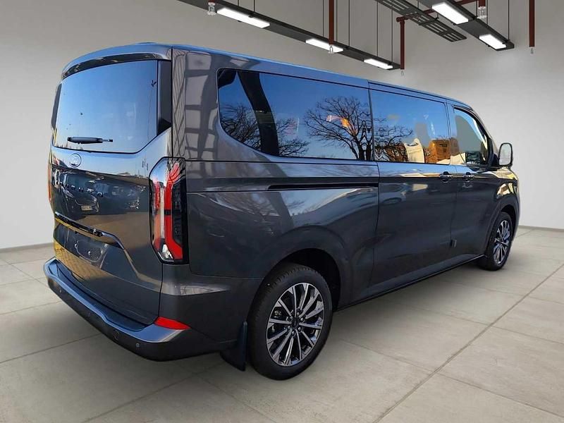 Gebraucht Ford Tourneo Custom Titanium X 170 PS (125 kW) 2026 Grau Van