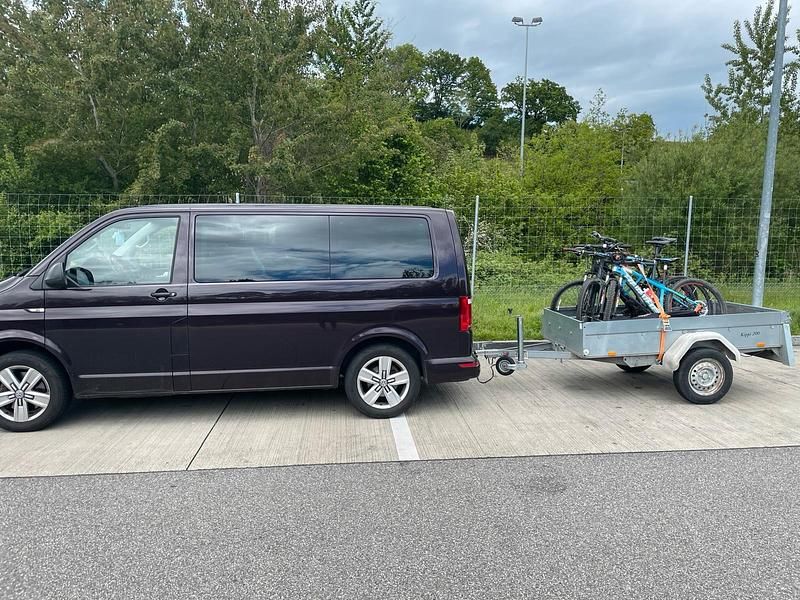 Schwarz Gebraucht 2014 VW Multivan Van / Kleinbus | 27.500 € - Bild 1/2