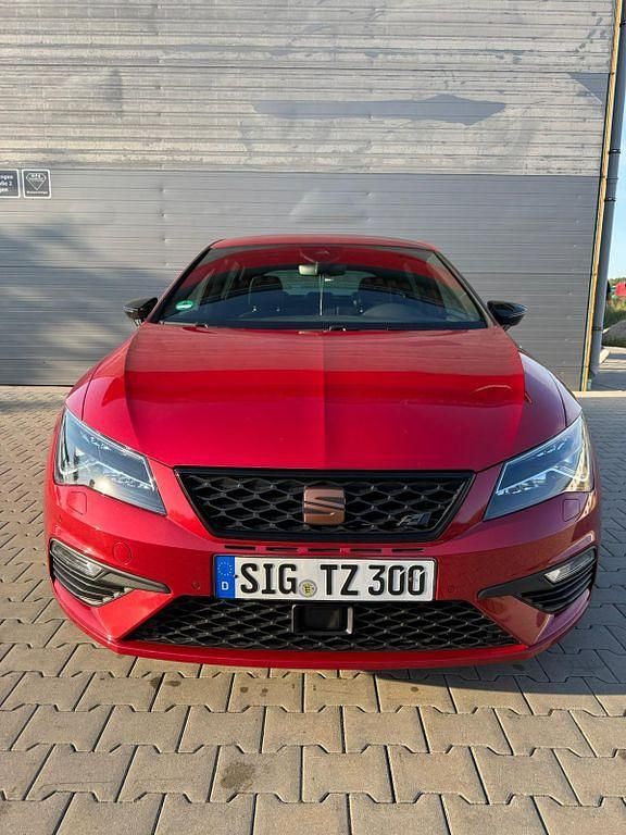 Rot Gebraucht 2018 Cupra Leon Limousine | 18.900 € (Guter Preis) - Bild 1/4