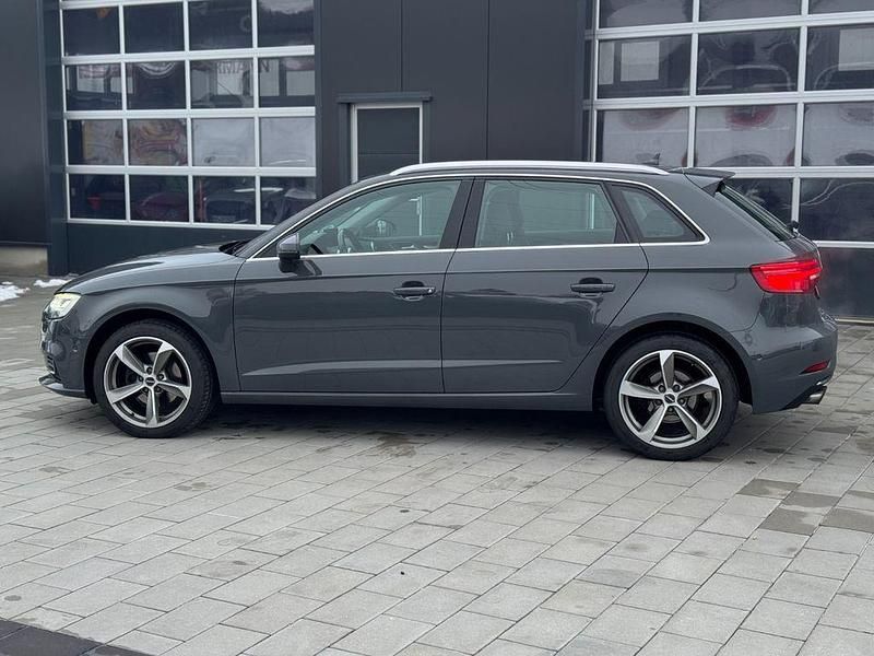Gebraucht Audi A3 Design 150 PS (110 kW) 2017 Grau Limousine