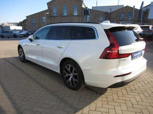 Gebraucht Volvo V60 120 PS (88 kW) 2024 Kombi