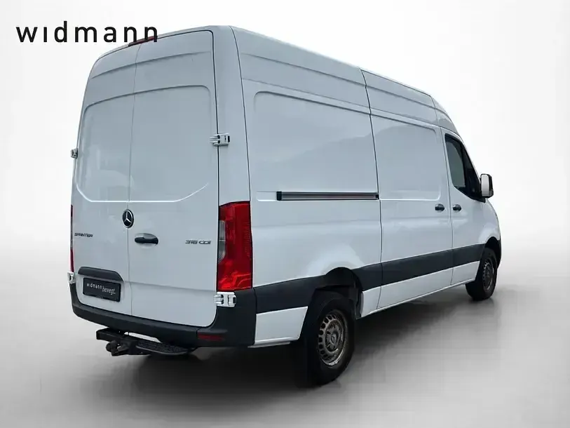 Używany Mercedes Sprinter 163 KM (119 kW) 2021 Biały Van