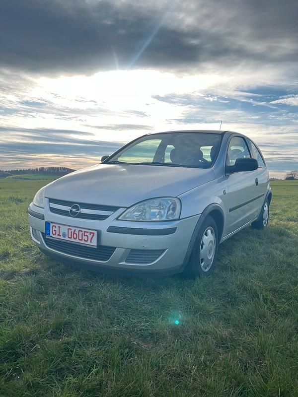 Usata Opel Corsa 75 CV (55 kW) 2004 Argento Utilitaria