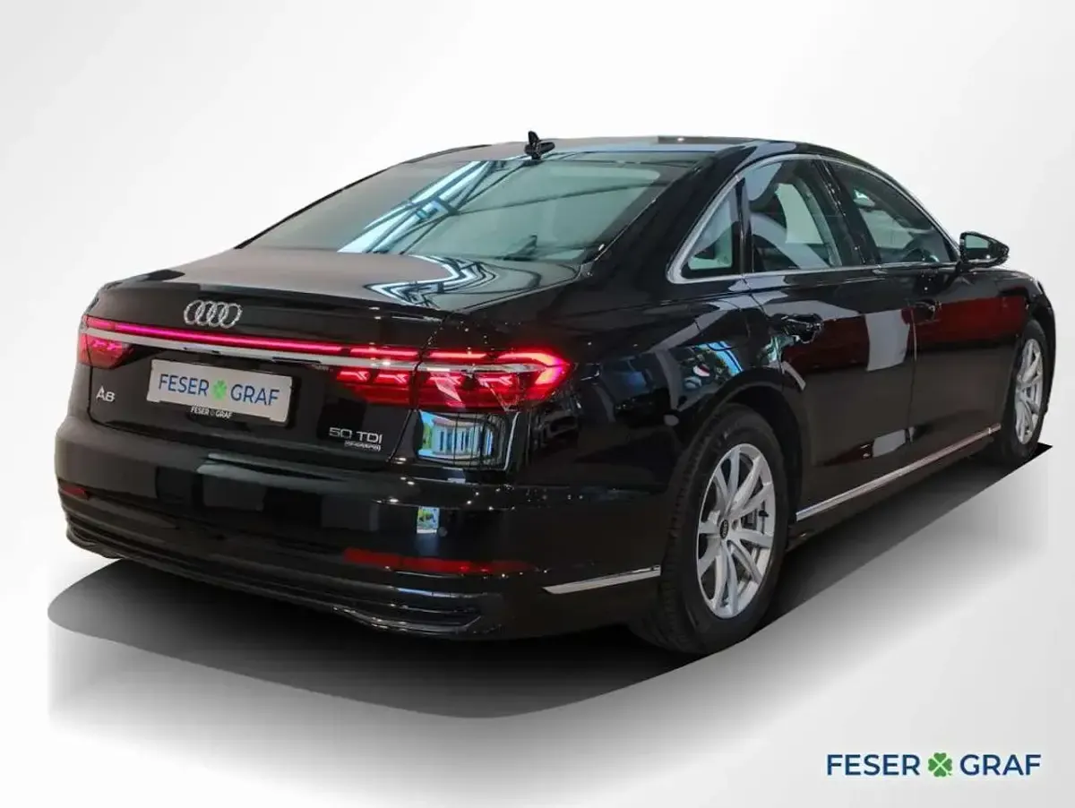 Gebraucht Audi A8 Ambiente 286 PS (210 kW) 2023 Brillantschwarz Limousine