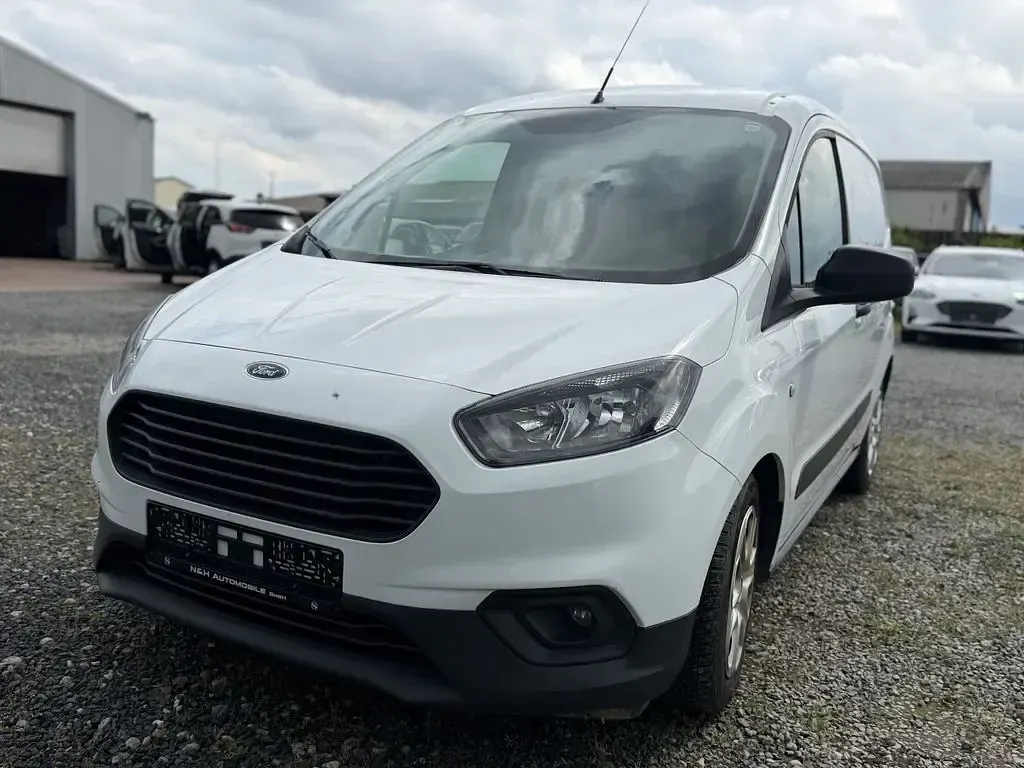 Gebraucht Ford Transit Trend 101 PS (74 kW) 2020 Frostweiã Van / Kleinbus