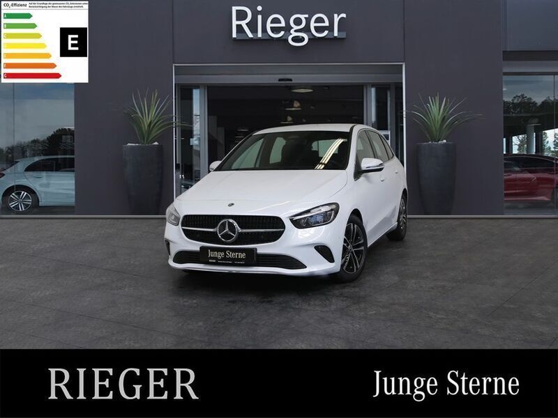 Weiß Gebraucht 2024 Mercedes B200 Advanced Van / Kleinbus | 32.877 € (Fairer Preis) - Bild 1/4