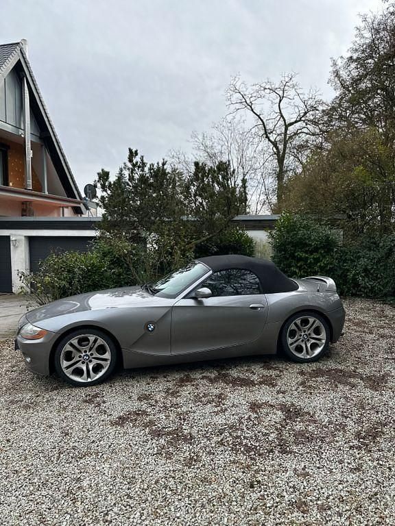 Gebraucht BMW Z4 Sport Line 231 PS (169 kW) 2004 Grau Cabrio