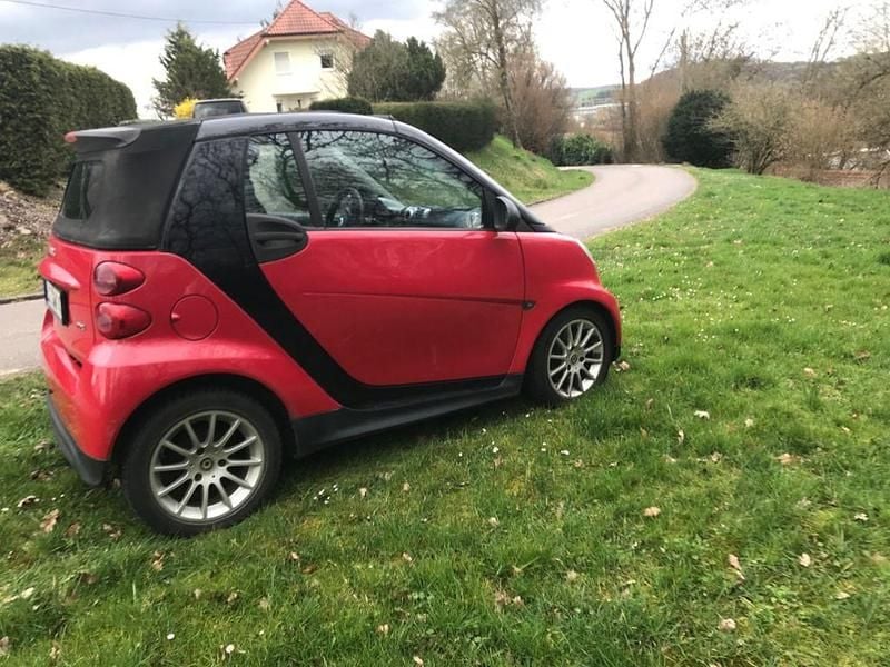 Gebraucht Smart ForTwo Cabrio Pure 71 PS (52 kW) 2012 Rot Cabrio
