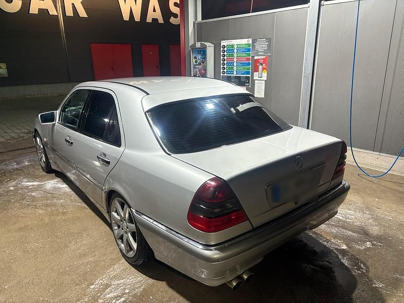 Gebraucht Mercedes C240 170 PS (125 kW) 1999 Silber Limousine