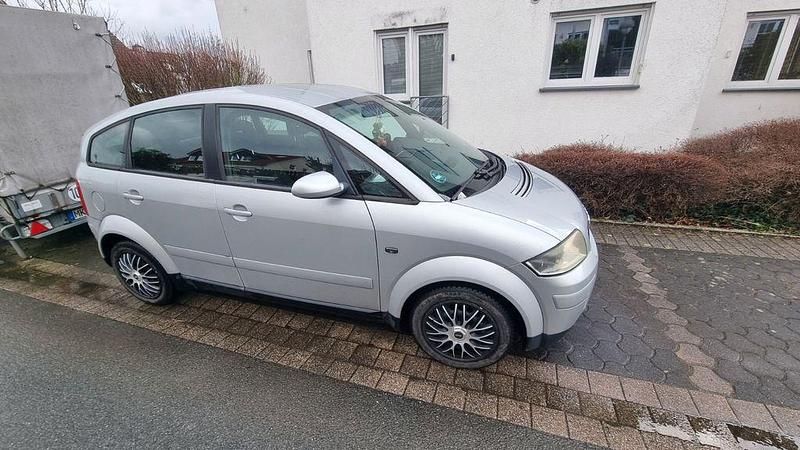 Usata Audi A2 75 CV (55 kW) 2003 Argento Utilitaria