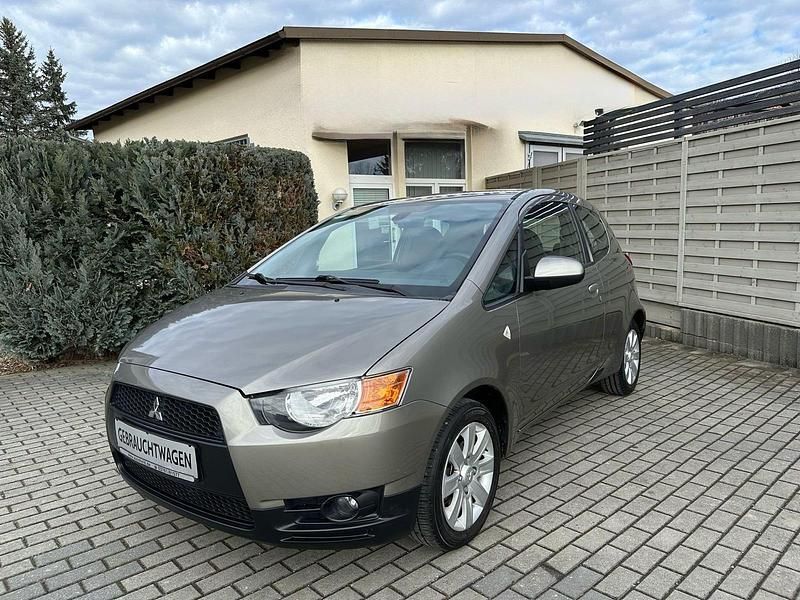 Gebraucht Mitsubishi Colt 95 PS (69 kW) 2009 Grau Kleinwagen