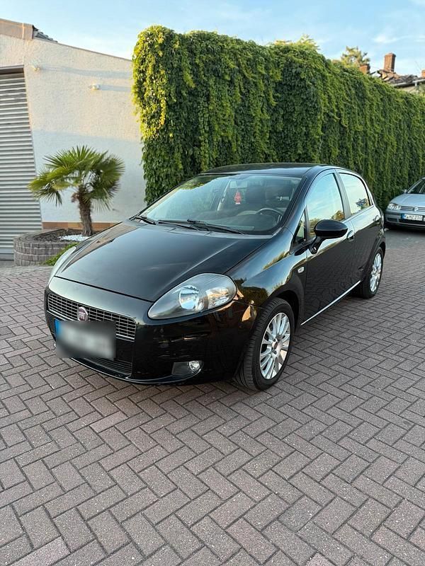 Schwarz Gebraucht 2008 Fiat Grande Punto Kleinwagen | 1.850 € (Fairer Preis) - Bild 1/4