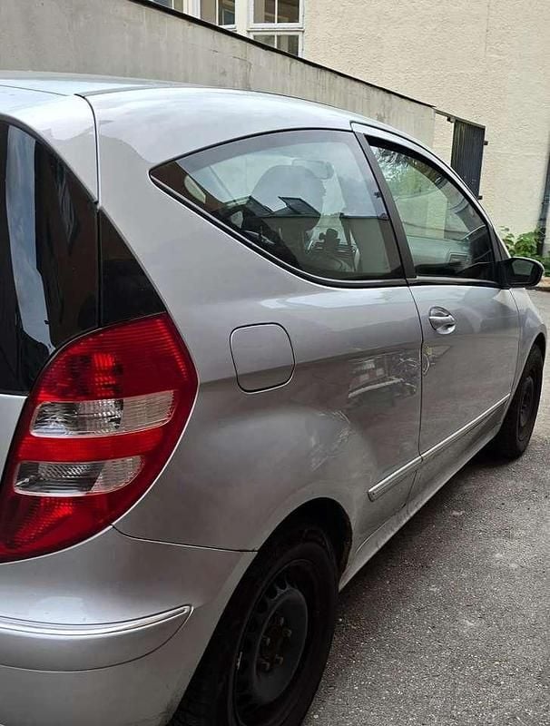 Usata Mercedes A170 Avantgarde 116 CV (85 kW) 2004 Grigio Berlina