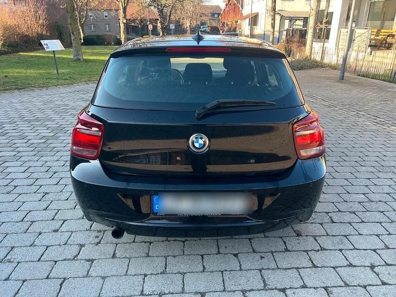 Gebraucht BMW 116 136 PS (100 kW) 2012 Schwarz Kleinwagen