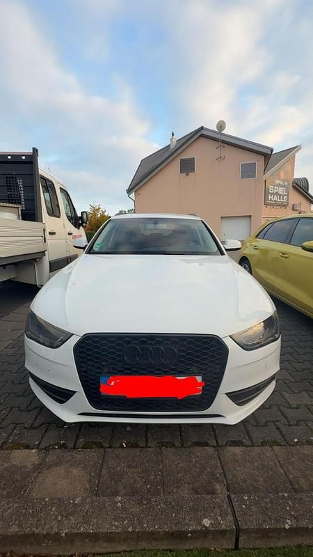 Gebraucht Audi A4 177 PS (130 kW) 2012 Weiß Kombi