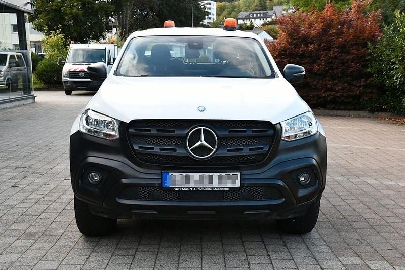 Gebraucht Mercedes X220 163 PS (119 kW) 2019 Weiß Abholung
