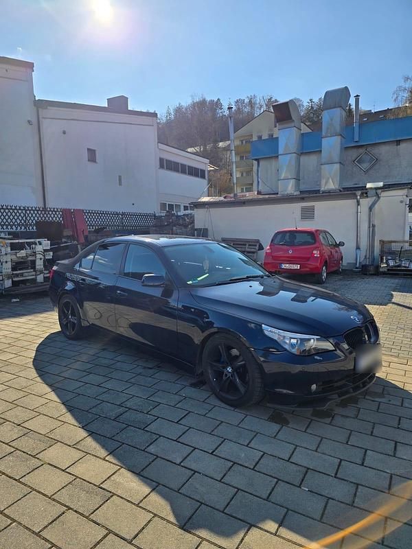 Gebraucht BMW 523 177 PS (130 kW) 2005 Blau Limousine