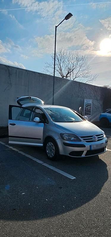 Gebraucht VW Golf IV 75 PS (55 kW) 2005 Silber Limousine