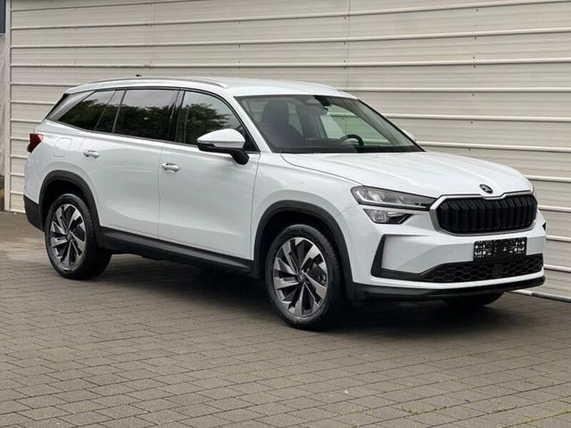 Weiss Neu 2025 Skoda Kodiaq Selection SUV | 42.258 € (Fairer Preis) - Bild 1/4