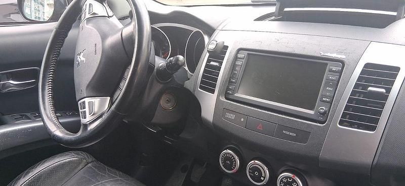 Gebraucht Peugeot 4007 156 PS (114 kW) 2009 Grau SUV