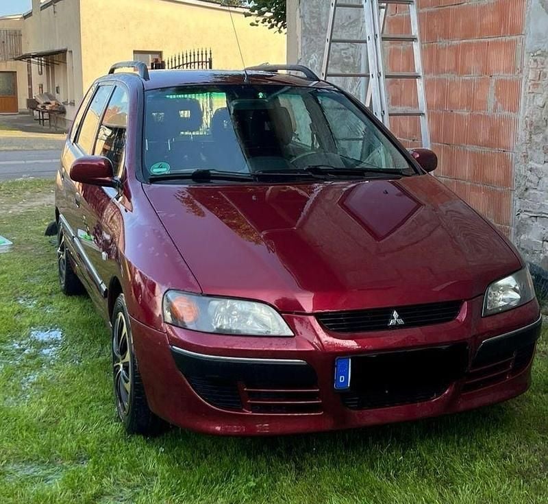 Rot Gebraucht 2004 Mitsubishi Space Star Comfort Edition Van / Kleinbus | 1.200 € (Guter Preis) - Bild 1/4