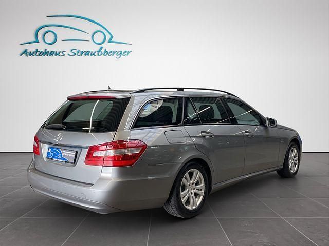 Gebraucht Mercedes E200 184 PS (135 kW) 2010 Silber Kombi