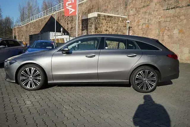 Gebraucht Mercedes CLA250 Progressive 224 PS (164 kW) 2021 Mountaingrau metallic (metallic) Coupé