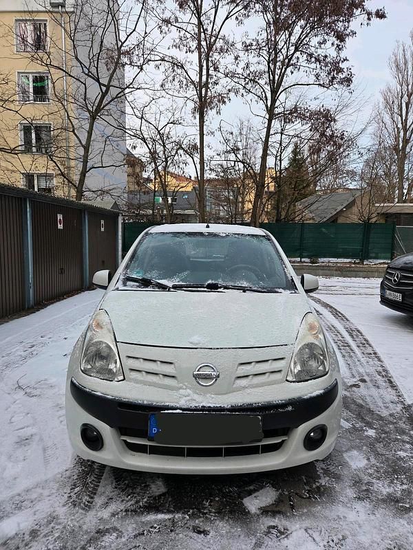 Gebraucht Nissan Pixo 68 PS (50 kW) 2011 Weiß Kleinwagen