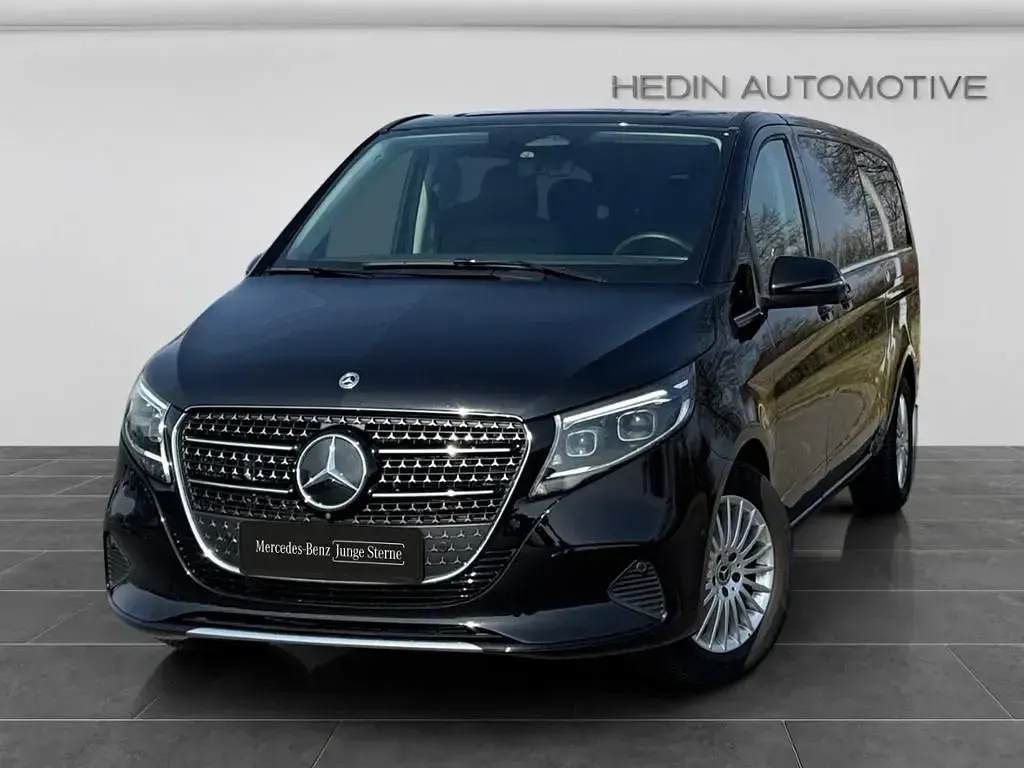 Gebraucht Mercedes V300 Avantgarde 237 PS (174 kW) 2024 Schwarz Van / Kleinbus