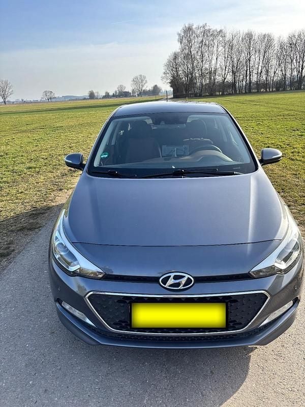 Gebraucht Hyundai i20 90 PS (66 kW) 2016 Kleinwagen