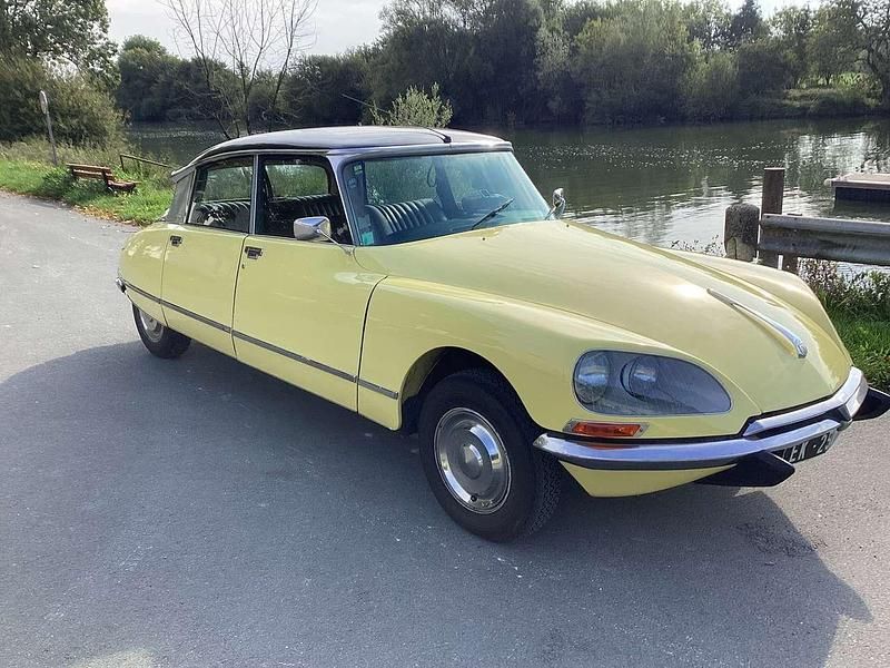 Second-hand Citroën DS 99 CP (72 kW) 1974 Galben Berlinǎ