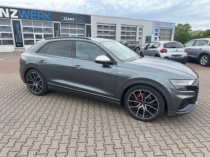 Gebraucht Audi Q8 S-Line 286 PS (210 kW) 2019 Grau SUV