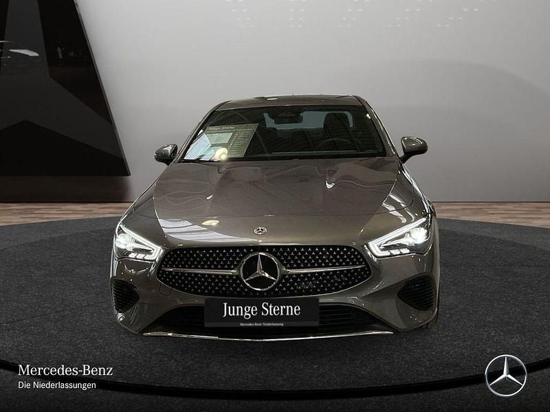 Gebraucht Mercedes CLA180 Progressive 136 PS (100 kW) 2025 Grau Limousine